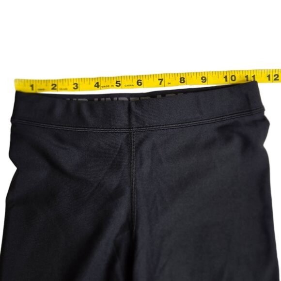 Under Armour black crop midrise heat gear compression legging XS - Picture 6 of 8